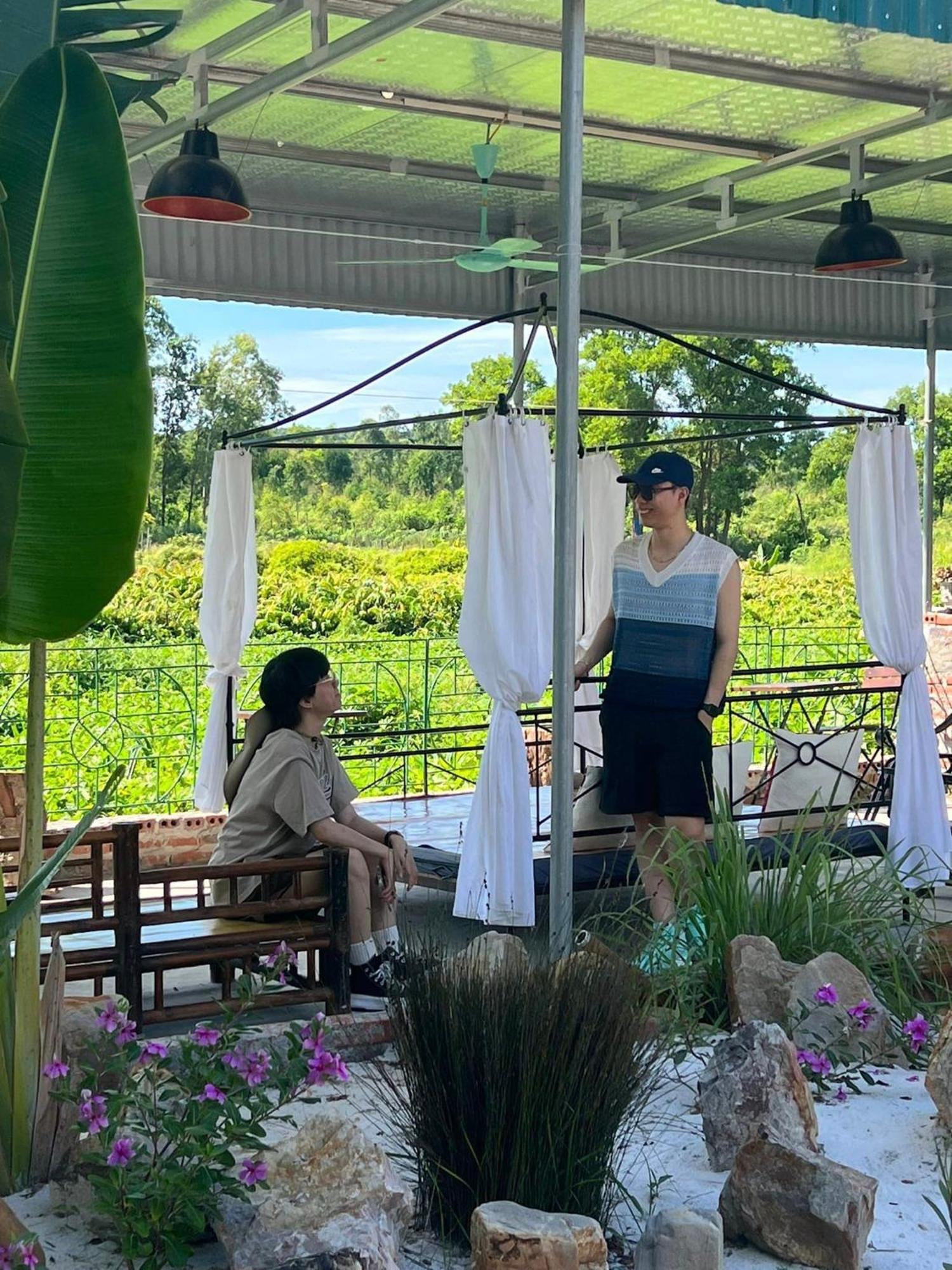 Mina Cafe & Stay Quan Lan Luaran gambar