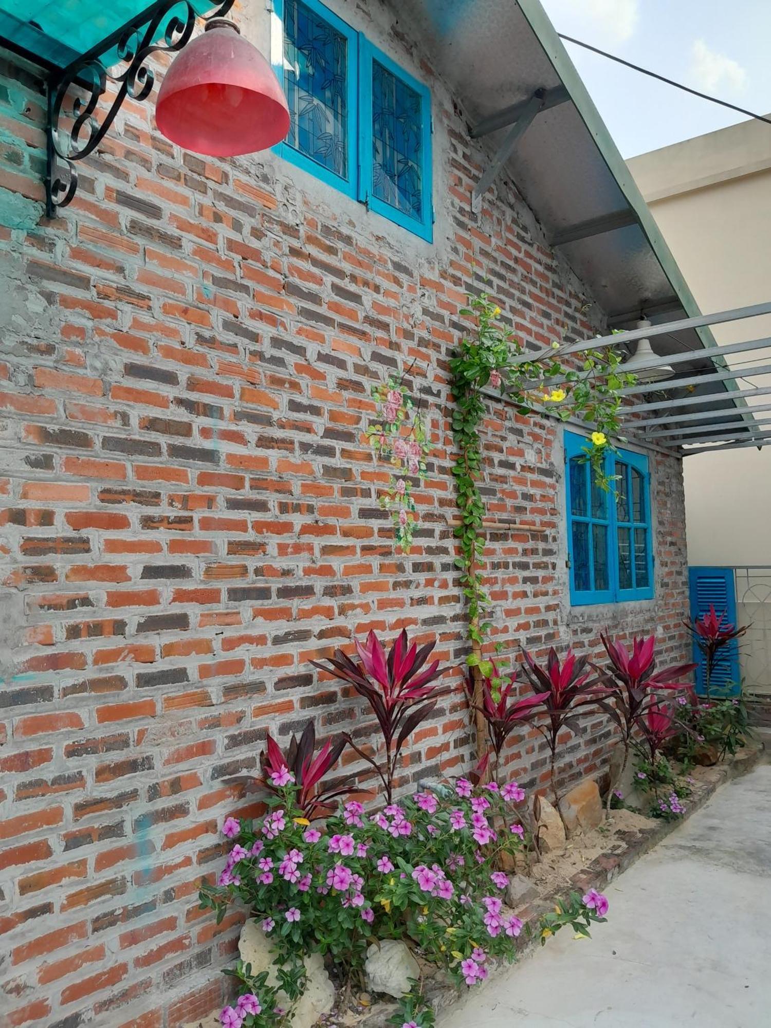 Mina Cafe & Stay Quan Lan Luaran gambar