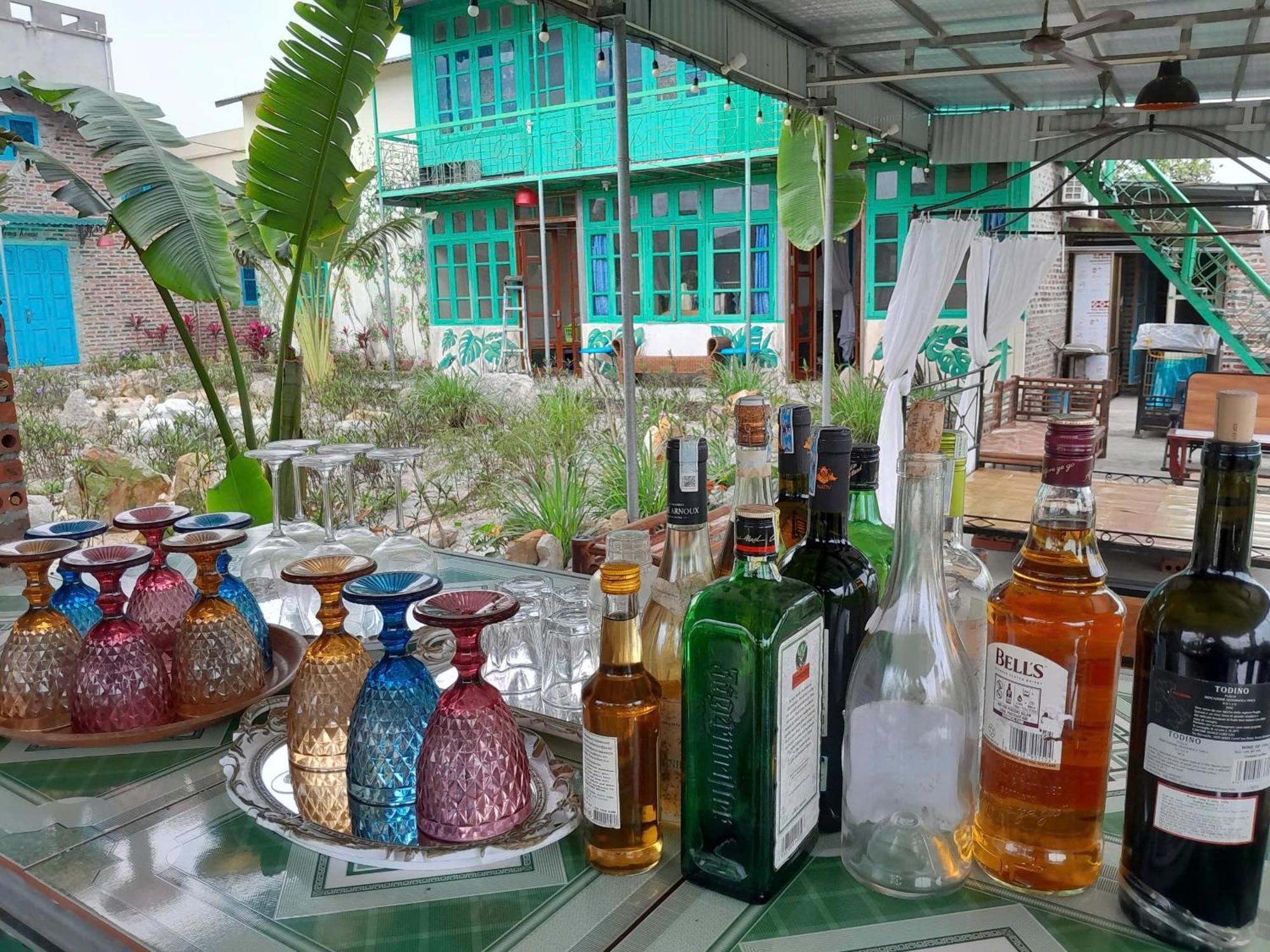 Mina Cafe & Stay Quan Lan Luaran gambar